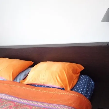Vely's Homestay Novara